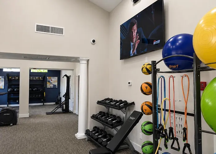 Apartment Escape 2br 2ba Pool Gym And King Bed Chandler
